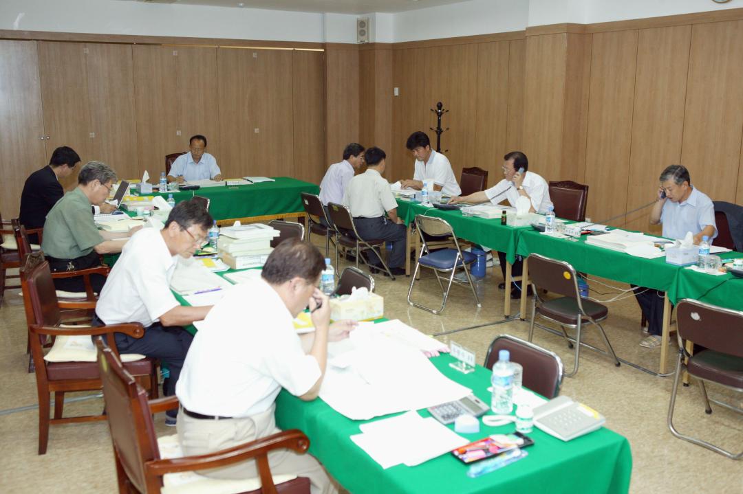 '예산결산 검사' 게시글의 사진(2) '2006-08-10 예산결산 검사 (2).JPG'