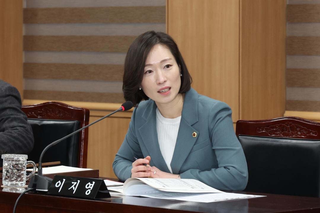 '제334회 제3차 농림수산위원회' 게시글의 사진(20) '2025-02-07 제334회 제3차 농림수산위원회 (19).jpg'