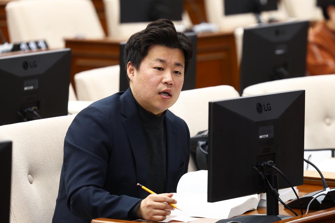 '제344회 제1차 예산결산특별위원회' 게시글의 사진(32) '2026-04-01 제344회 제1차 예산결산특별위원회 (32).jpg'