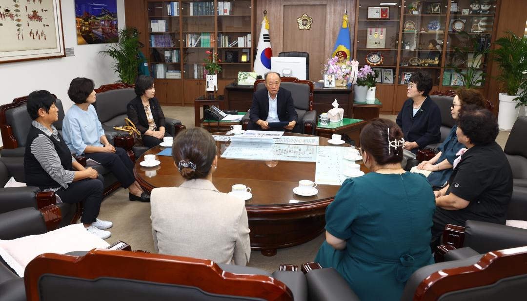 '강원특별자치도의회 방문(원주시여성단체협의회)' 게시글의 사진(8) '2026-08-24 강원특별자치도의회방문(원주시여성단체협의회) (8).jpg'