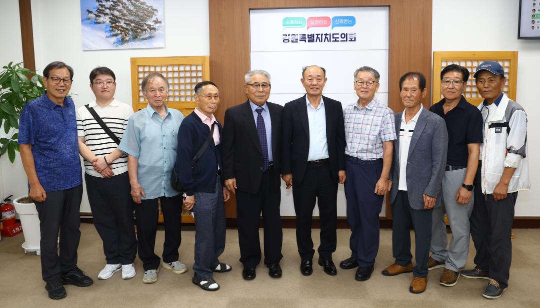 '강원특별자치도의회 방문(개인택시 원주시지부)' 게시글의 사진(3) '2026-08-24 강원특별자치도의회방문(개인택시 원주시지부) (2).jpg'