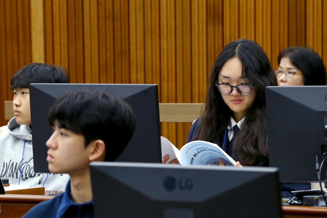 '2025 강원 청소년도의회' 게시글의 사진(122) '2025-04-11 2025 강원 청소년도의회 (122).jpg'