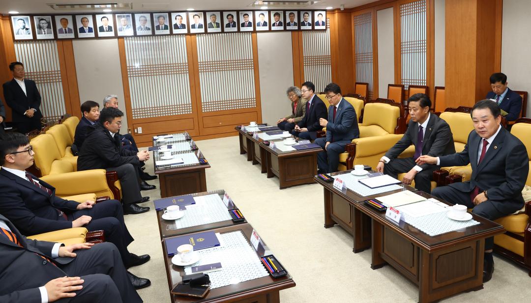 '2024회계년도 결산검사위원 위촉식' 게시글의 사진(27) '2025-04-16 2024회계년도 결산검사위원 위촉식 (26).jpg'