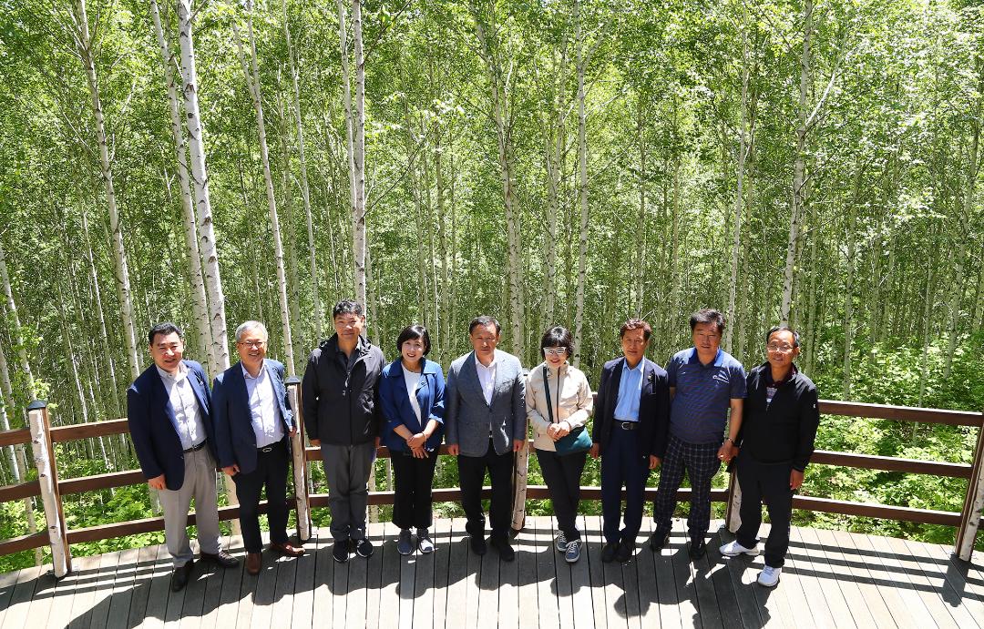'제281회 농림수산위원회 현지시찰(인제 산불현장 및 산림생태관광지)' 게시글의 사진(12) '2019-05-21 제281회 농림수산위원회 현지시찰(인제 산불현장 및 산림생태관광지) (12).jpg'