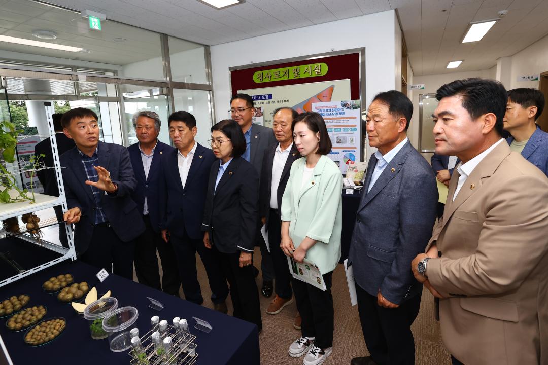 '제339회 농림수산위원회 의정연찬회' 게시글의 사진(57) '2025-07-15 제339회 농림수산위원회 의정연찬회 (57).jpg'