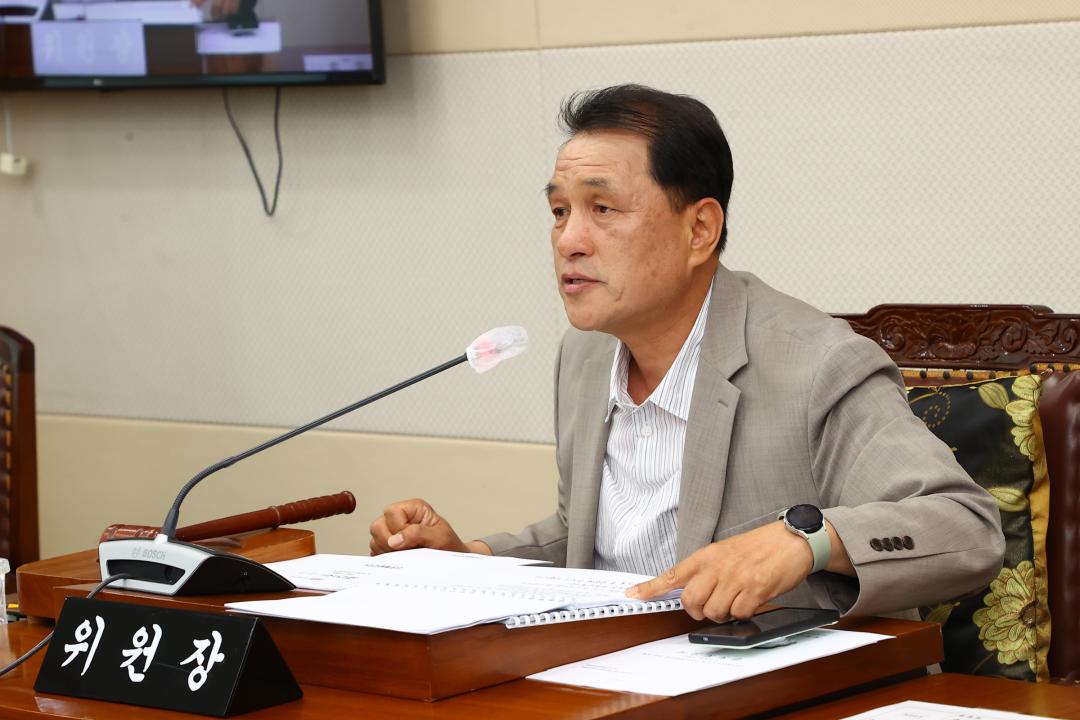 '제338회 제1차 의회운영위원회' 게시글의 사진(13) '2025-06-05 제338회 제1차 의회운영위원회 (13).jpg'
