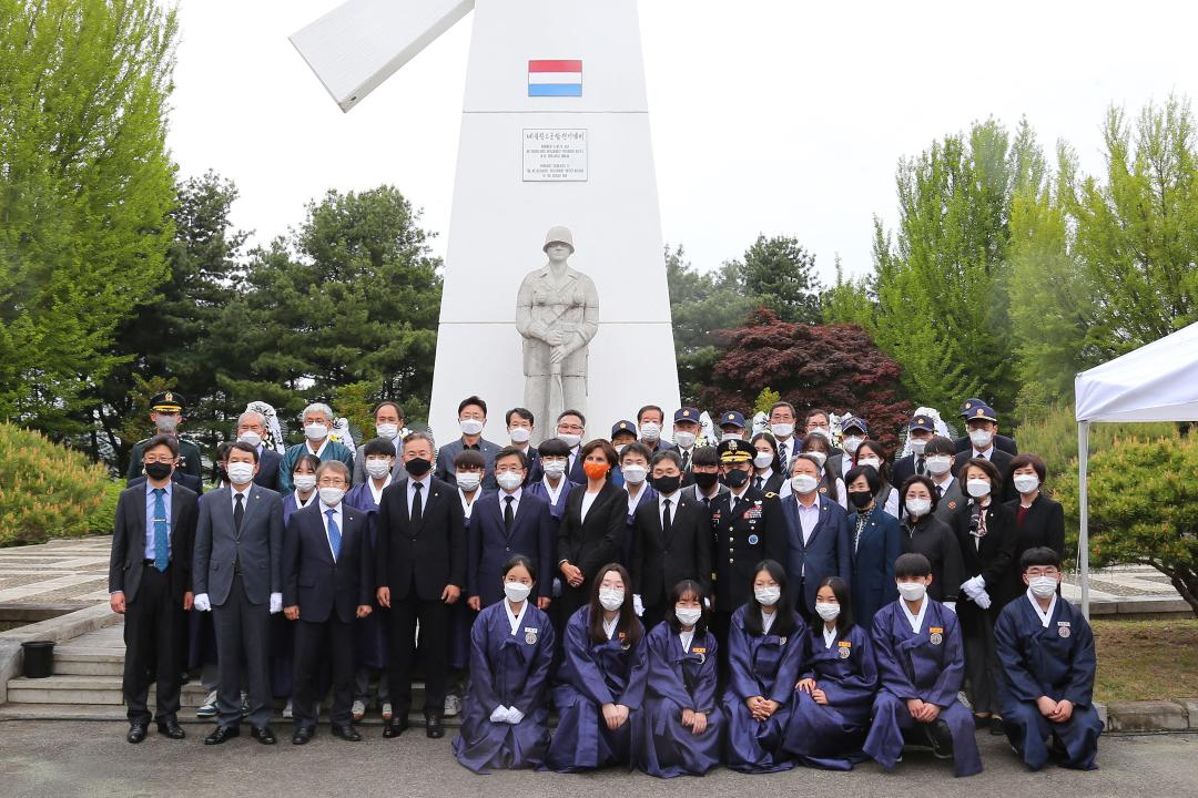 '네덜란드군 참전기념비 추모행사' 게시글의 사진(17) '2021-05-04 네덜란드군 참전기념비 추모행사 (17).jpg'