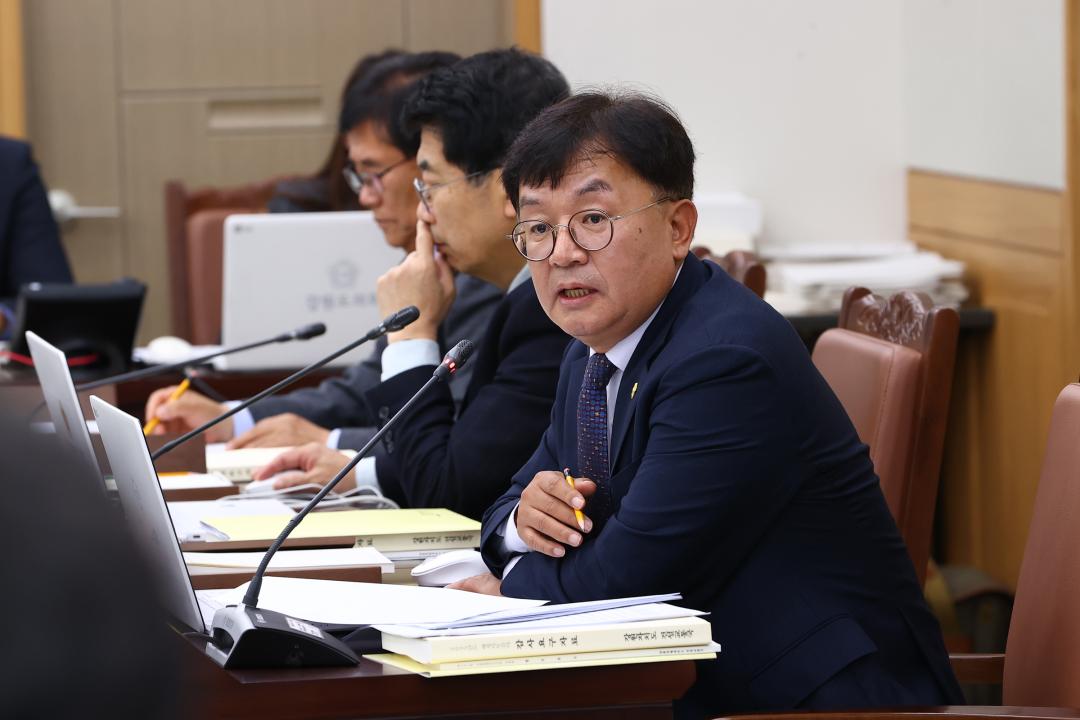 '2025년도 안전건설위원회 행정사무감사(건설교통국)' 게시글의 사진(51) '2025-11-07 2025년도 안전건설위원회 행정사무감사(건설교통국) (51).jpg'