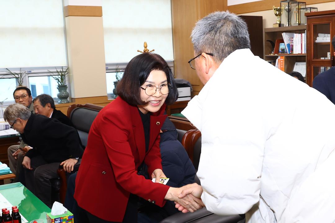 '강원특별자치도의회 농림수산위원회-강원산채연구회 간담회' 게시글의 사진(3) '2026-02-04 농림수산위원회-강원산채연구회 간담 (5).jpg'