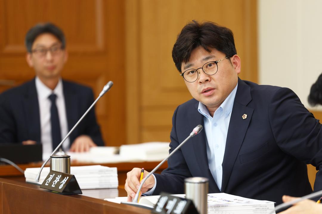'제344회 제3차 교육위원회' 게시글의 사진(25) '2026-03-27 제344회 제3차 교육위원회 (25).jpg'