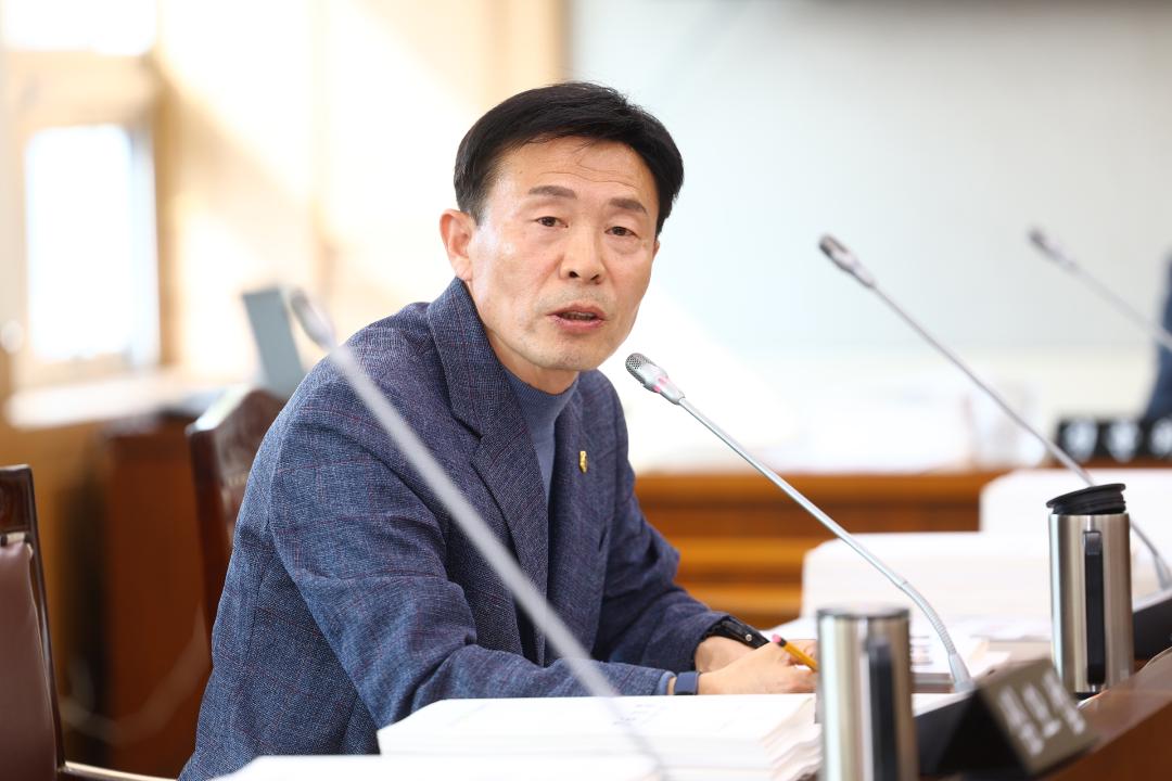'제344회 제3차 교육위원회' 게시글의 사진(21) '2026-03-27 제344회 제3차 교육위원회 (21).jpg'