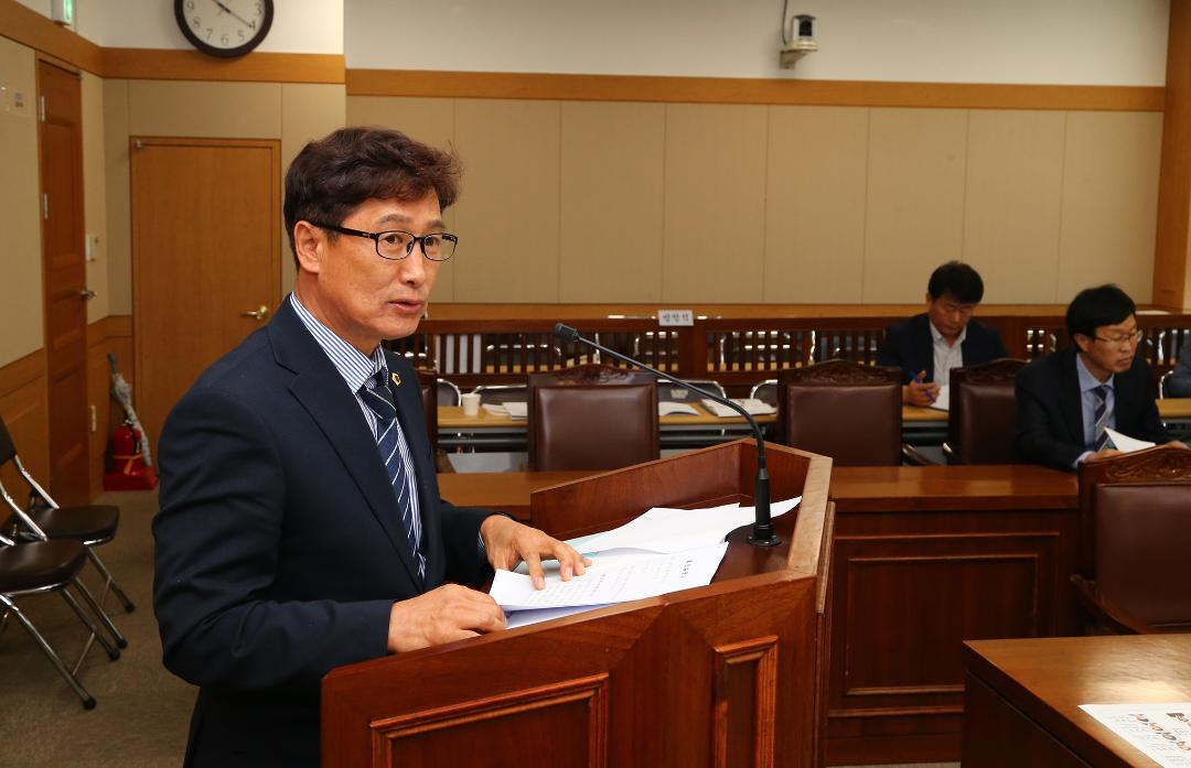 '제285회 제2차 농림수산위원회' 게시글의 사진(2) '2019-10-16 제285회 제2차 농림수산위원회 (2).jpg'