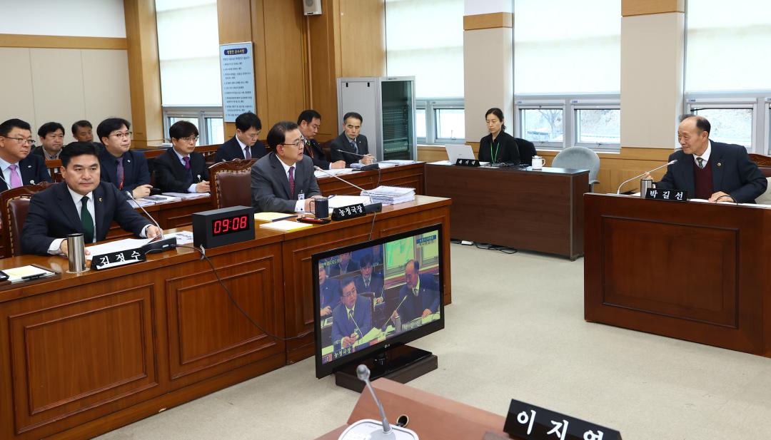 '제343회 제2차 농림수산위원회' 게시글의 사진(11) '2026-02-05 제343회 제2차 농림수산위원회 (11).jpg'