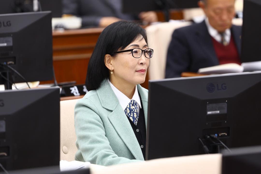 '제342회 제3차 예산결산특별위원회' 게시글의 사진(8) '2025-12-03 제342회 제3차 예산결산특별위원회 (8).jpg'