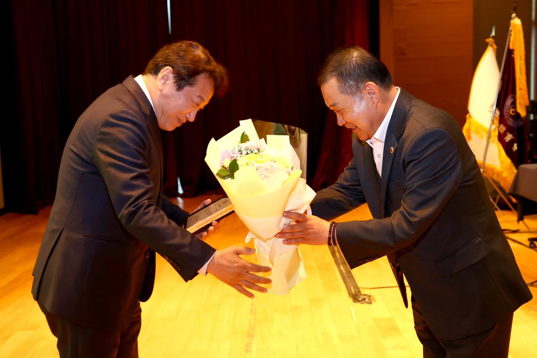 '제107회 전국동계체육대회 강원특별자치도 선수단 유공자 시상식' 게시글의 사진(19) '2026-03-31 제107회 전국동계체육대회 강원특별자치도 선수단 유공자 시상식 (19).jpg'