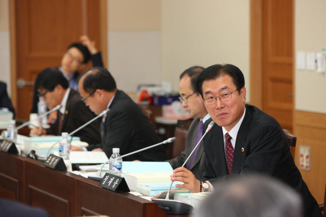 '제251회 제6차 경제건설위원회' 게시글의 사진(5) '2015-12-01 제251회 제6차 경제건설위원회 (5).JPG'