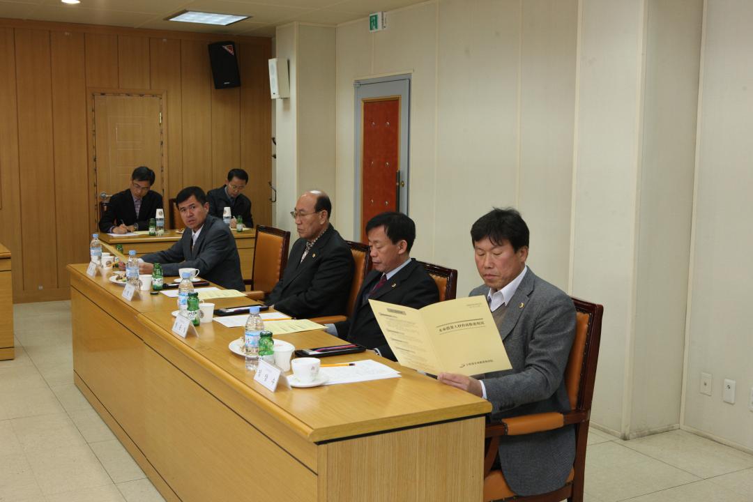 '208회 농림수산위원회 현지시찰' 게시글의 사진(12) '2011-03-16 208회 농림수산위원회 현지시찰 (12).jpg'