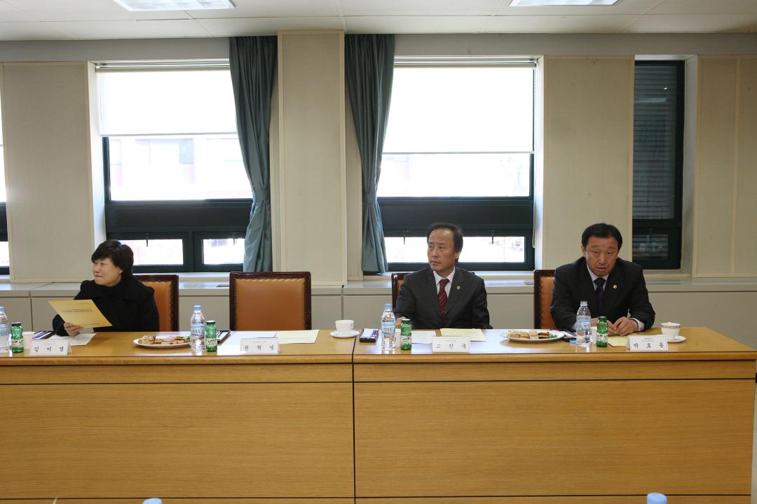 '208회 농림수산위원회 현지시찰' 게시글의 사진(18) '2011-03-16 208회 농림수산위원회 현지시찰 (18).jpg'