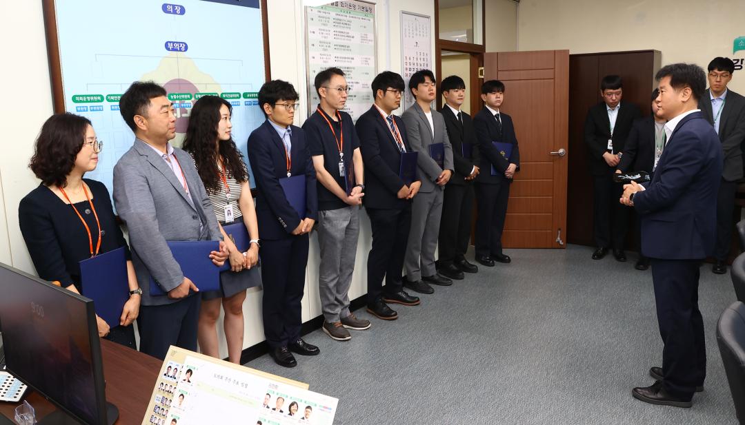 '강원특별자치도의회 인사발령장 전달식' 게시글의 사진(18) '2026-07-01 강원특별자치도의회 인사발령장 전달식 (18).jpg'