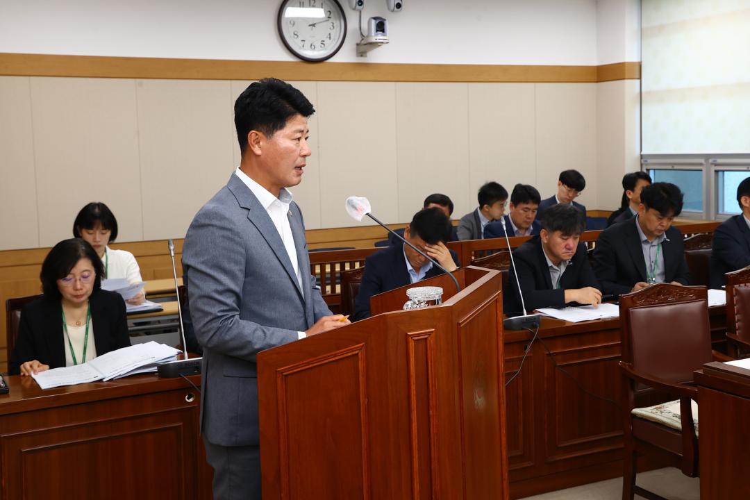 '제338회 제1차 의회운영위원회' 게시글의 사진(19) '2025-06-05 제338회 제1차 의회운영위원회 (19).jpg'