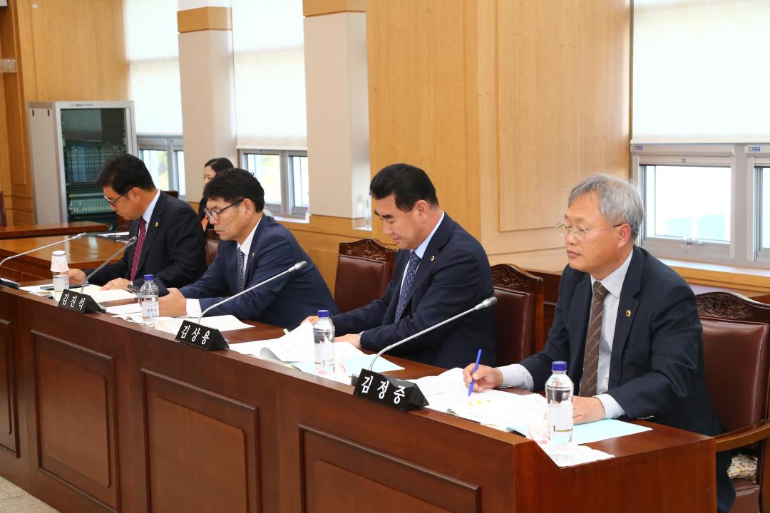 '2019년도 농림수산위원회 행정사무감사(보건환경연구원 소관)' 게시글의 사진(5) '2019-11-12 2019년도 농림수산위원회 행정사무감사(보건환경연구원 소관) (5).JPG'