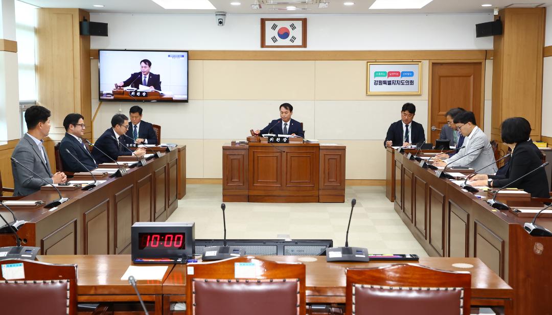 '제341회 전임 최문순 도정의 알펜시아 리조트 졸속 매각 및 레고랜드 부당 지원 의혹에 관한 진상조사 특별위원회' 게시글의 사진(18) '2025-10-22 제341회 전임 최문순 도정의 알펜시아 리조트 졸속 매각 및 레고랜드 부당 지원 의혹에 관한 진상조사 특별위원회 (18).jpg'