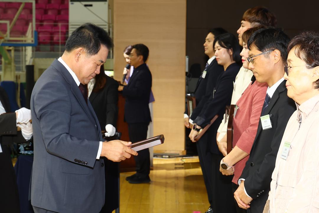 '제24회 강원특별자치도 사회복지사 대회' 게시글의 사진(37) '2025-09-30 제24회 강원특별자치도 사회복지사 대회 (37).jpg'
