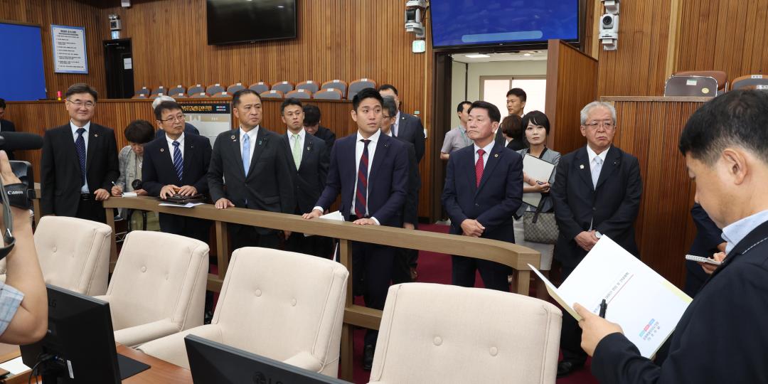 '일본 돗토리현의회 대표단 강원특별자치도의회  방문' 게시글의 사진(46) '2024-07-15 일본 돗토리현의회 대표단 방문 (42).jpg'