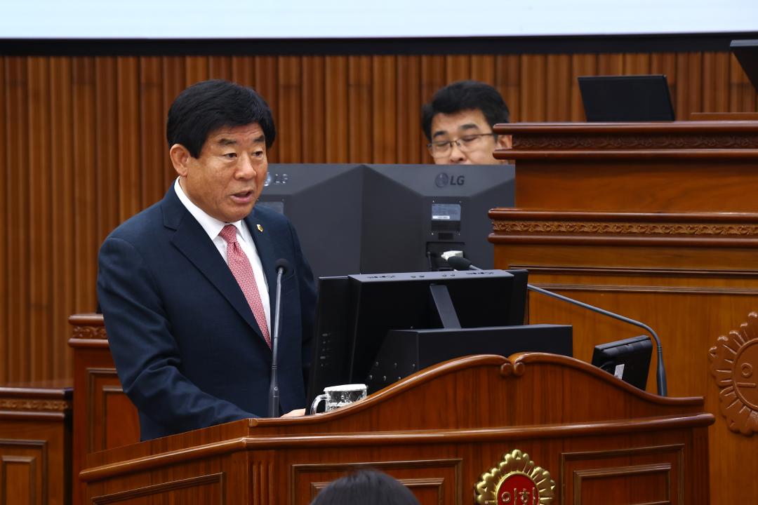 '제344회 제2차 본회의(2026년도 제1회 도정 및 교육행정에 관한 질문)' 게시글의 사진(93) '2026-04-02 제344회 제2차본회의(2026년도 제1회 도정 및 교육행정에 관한 질문) (97) 김기철 의원.jpg'
