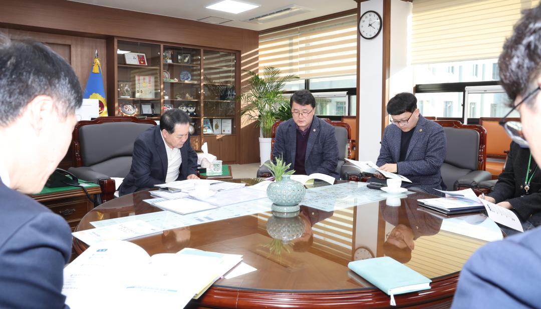 '교육위원회 IB 교육기관 벤치마킹 결과보고회' 게시글의 사진(3) '2025-02-10 교육위원회 간담 (3).jpg'