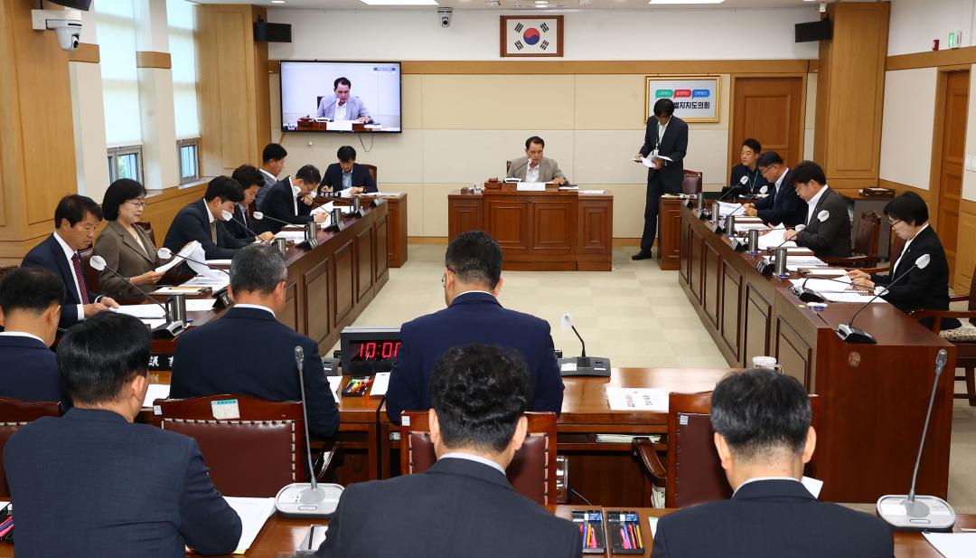 '제338회 제1차 의회운영위원회' 게시글의 사진(1) '2025-06-05 제338회 제1차 의회운영위원회 (1).jpg'