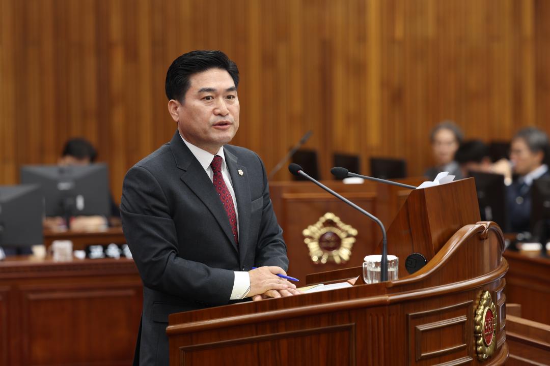 '제335회 제4차 본회의(제1차 도정 및 교육행정에 관한 질문)' 게시글의 사진(52) '2025-03-13 제335회 제4차 본회의(제1차 도정 및 교육행정에 관한 질문) (52) 김정수의원.jpg'