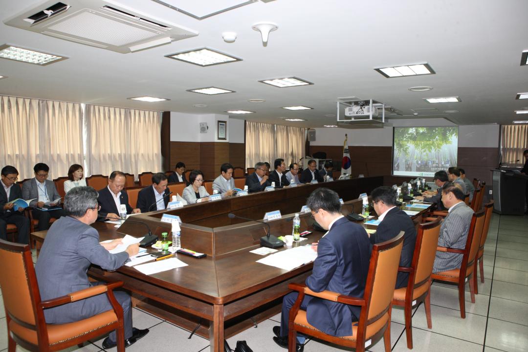 '제246회 경제건설위원회 토론회' 게시글의 사진(13) '2015-06-16 제246회 경제건설위원회 토론회 (13).jpg'