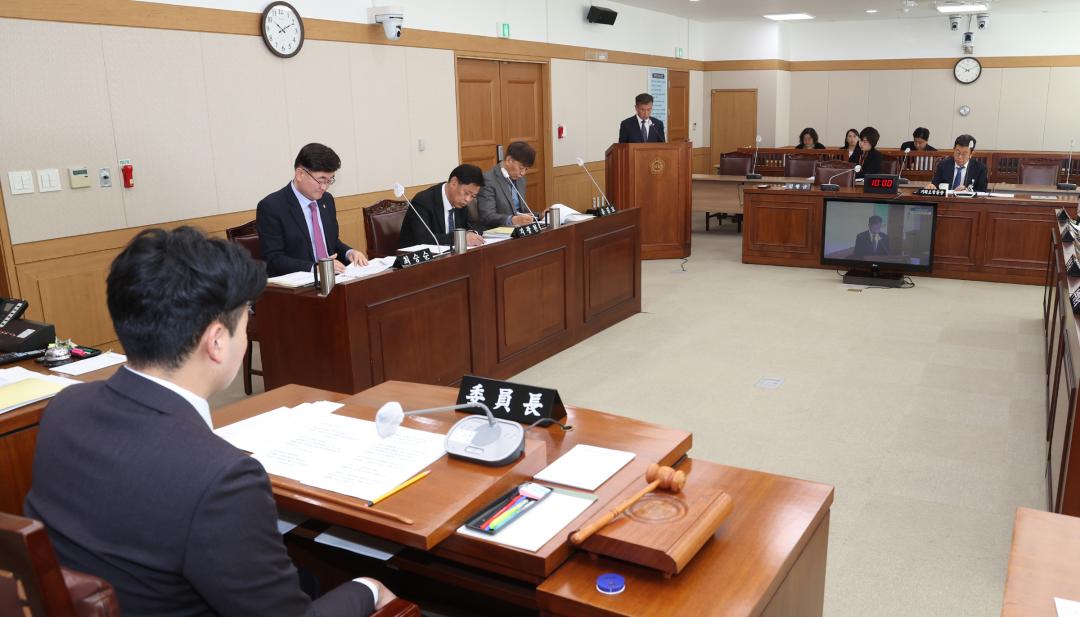 '제335회 제1차 기획행정위원회' 게시글의 사진(20) '2025-03-07 제335회 제1차 기획행정위원회 (20).jpg'