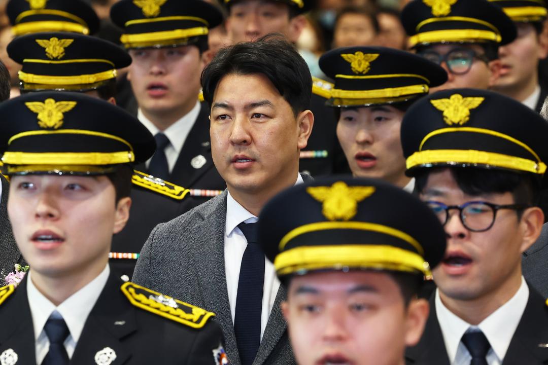 '제42기 소방사반 졸업 및 임명식' 게시글의 사진(8) '2026-01-23 제42기 소방사반 졸업 및 임명식 (7).jpg'