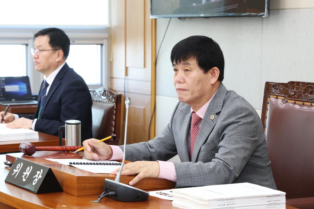 '제336회 제3차 교육위원회' 게시글의 사진(9) '2025-04-11 제336회 제3차 교육위원회 (8).jpg'