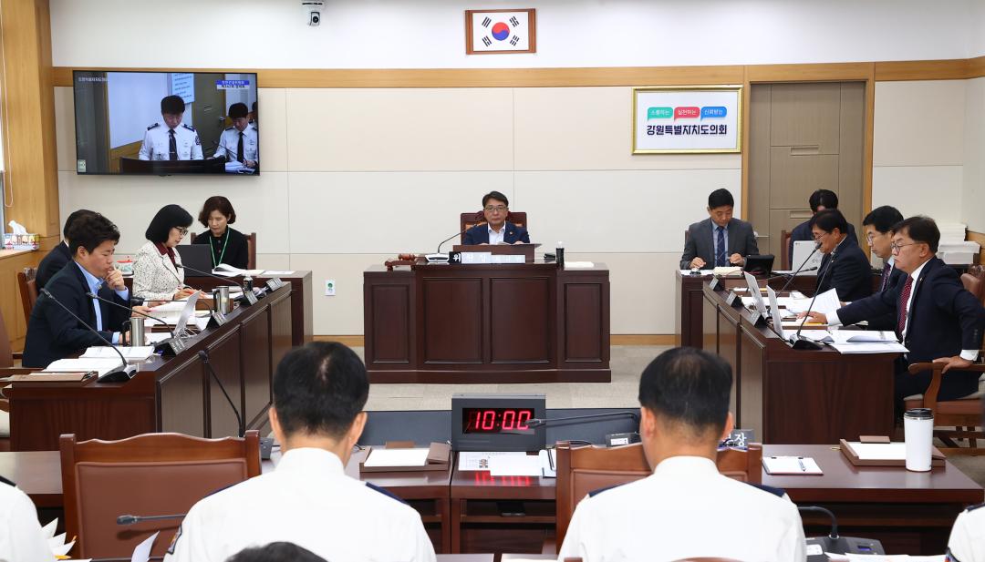 '2025년도 안전건설위원회 행정사무감사(소방본부)' 게시글의 사진(1) '2025-11-06 2025년도 안전건설위원회 행정사무감사(소방본부) (1).jpg'