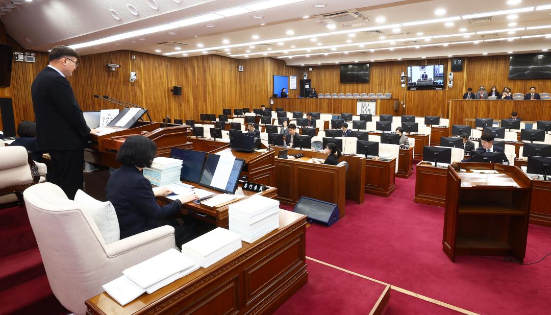 '제342회 제2차 예산결산특별위원회' 게시글의 사진(3) '2025-12-02 제342회 제2차 예산결산특별위원회 (3).jpg'