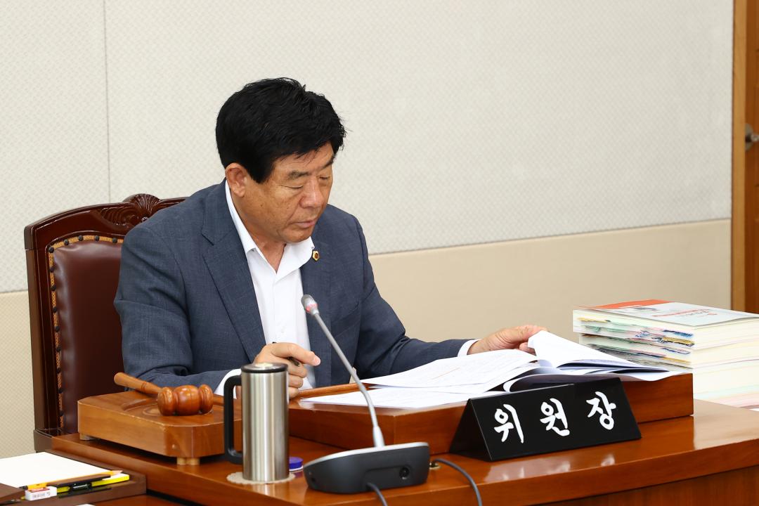 '제329회 제2차 경제산업위원회' 게시글의 사진(11) '2024-06-10 제329회 제2차 경제산업위원회 (11).jpg'