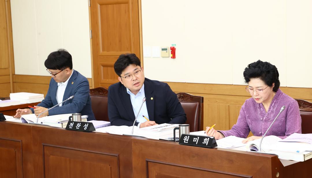 '제337회 제2차 교육위원회' 게시글의 사진(8) '2025-05-12 제337회 제2차 교육위원회 (8).jpg'