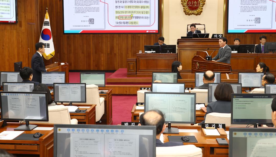 '제335회 제2차 본회의(제1차 도정 및 교육행정에 관한 질문)' 게시글의 사진(62) '2025-03-11 제335회 제2차 본회의(제1차 도정 및 교육행정에 관한 질문) (62) 박기영 의원.jpg'