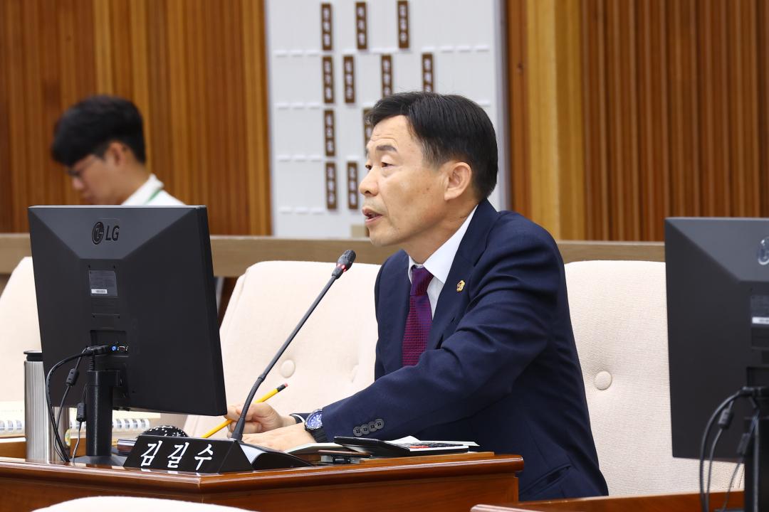 '제337회 제2차 예산결산특별위원회' 게시글의 사진(22) '2025-05-16 제337회 제2차 예산결산특별위원회 (21).jpg'