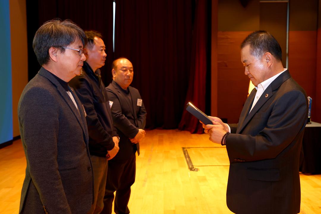 '제107회 전국동계체육대회 강원특별자치도 선수단 유공자 시상식' 게시글의 사진(21) '2026-03-31 제107회 전국동계체육대회 강원특별자치도 선수단 유공자 시상식 (21).jpg'