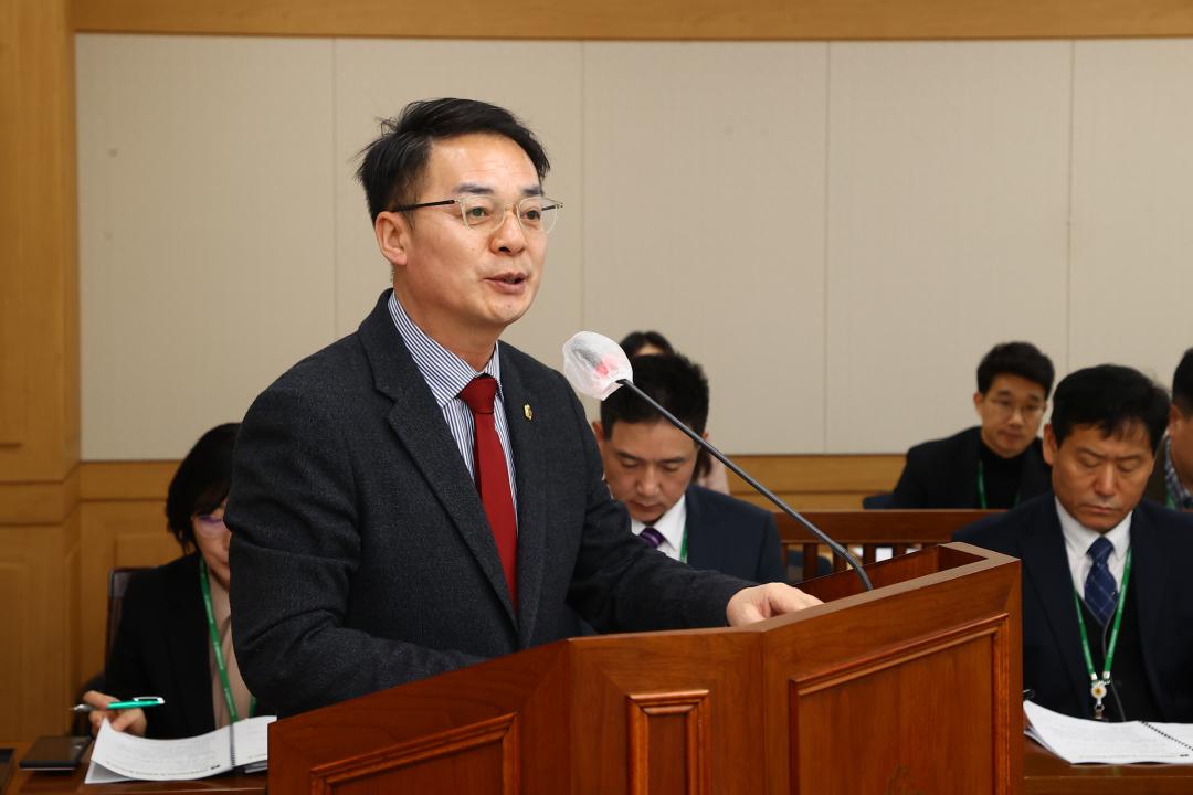 '제335회 제1차 의회운영위원회' 게시글의 사진(15) '2025-03-05 제335회 제1차 의회운영위원회 (15).jpg'