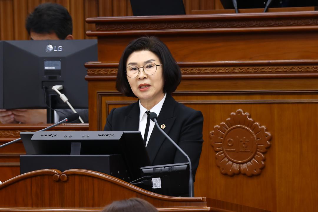 '제344회 제3차 본회의' 게시글의 사진(80) '2026-04-03 제344회 제3차 본회의 (81) 신상발언 엄윤순의원.jpg'