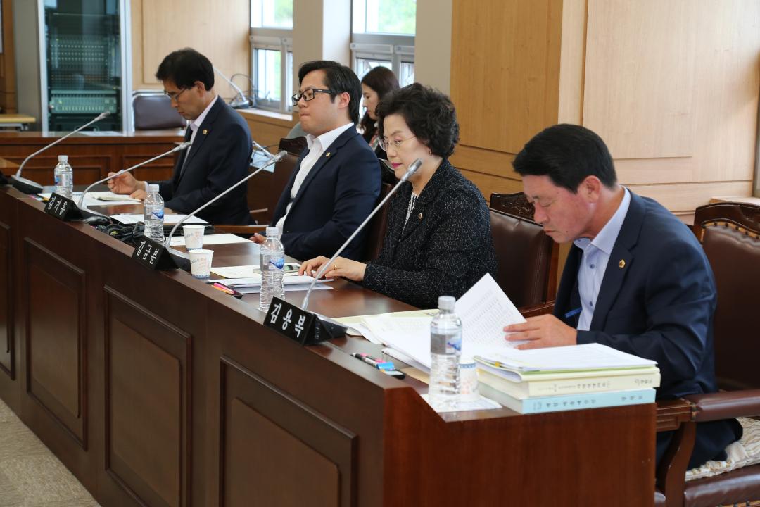 '제264회 제1차 농림수산위원회' 게시글의 사진(8) '2017-05-16 제264회 제1차 농림수산위원회 (8).JPG'