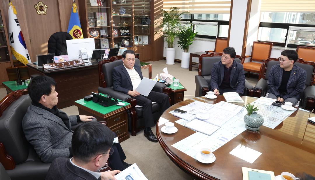 '교육위원회 IB 교육기관 벤치마킹 결과보고회' 게시글의 사진(12) '2025-02-10 교육위원회 간담 (12).jpg'