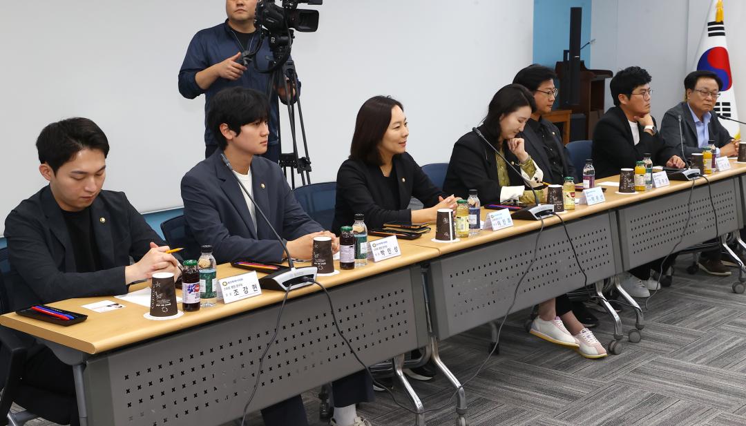 '용인특례시의회 의원연구단체(스마트행정연구회,컬처노믹스III) 내방' 게시글의 사진(18) '2029-09-29 용인특례시의회 의원연구단체(스마트행정연구회,컬처노믹스III) 내방 (17).jpg'