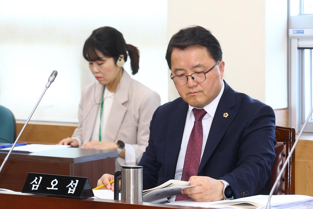 '제344회 제3차 교육위원회' 게시글의 사진(12) '2026-03-27 제344회 제3차 교육위원회 (12).jpg'