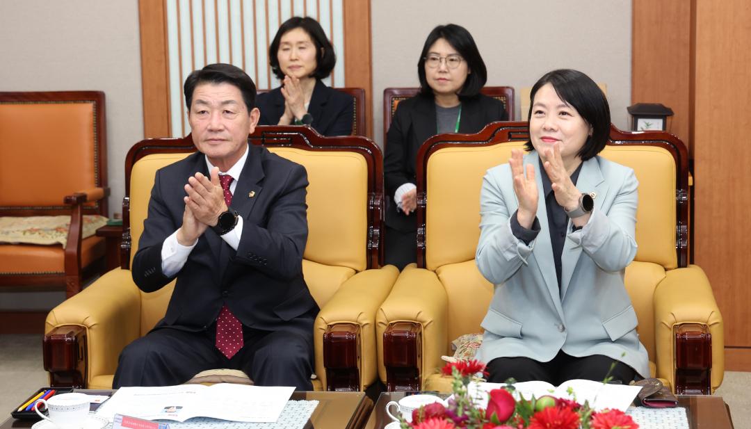 '지린성 인민대표대회 방문단 내방' 게시글의 사진(23) '2025-04-24 지린성 인민대표대회 방문단 내방 (24).jpg'